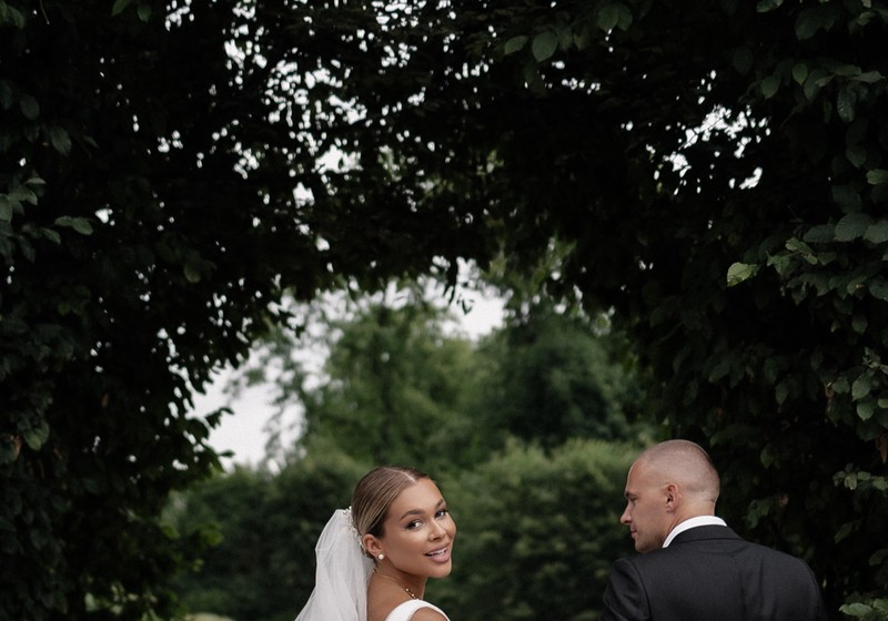 Amalfi Coast wedding cinematic moment